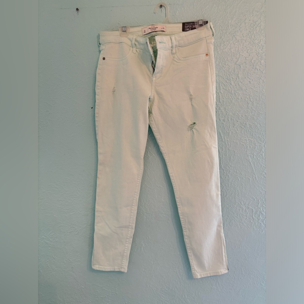 New with tags, Abercrombie & Fitch super skinny ankle pants